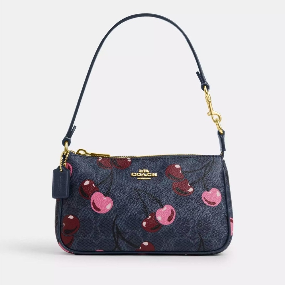 ❤️❤️❤️Authentic Coach Nolita 19 Bag with cherry print ❤️❤️❤️